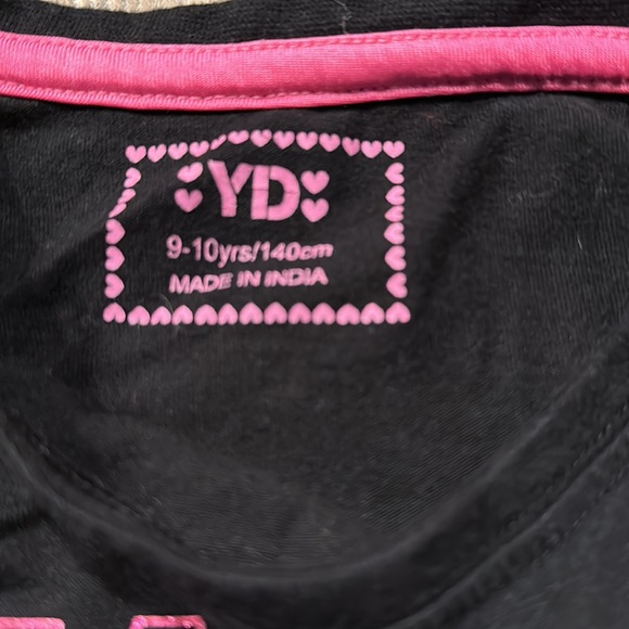 Girls thsirt size 9-10 - Picture 2 of 3